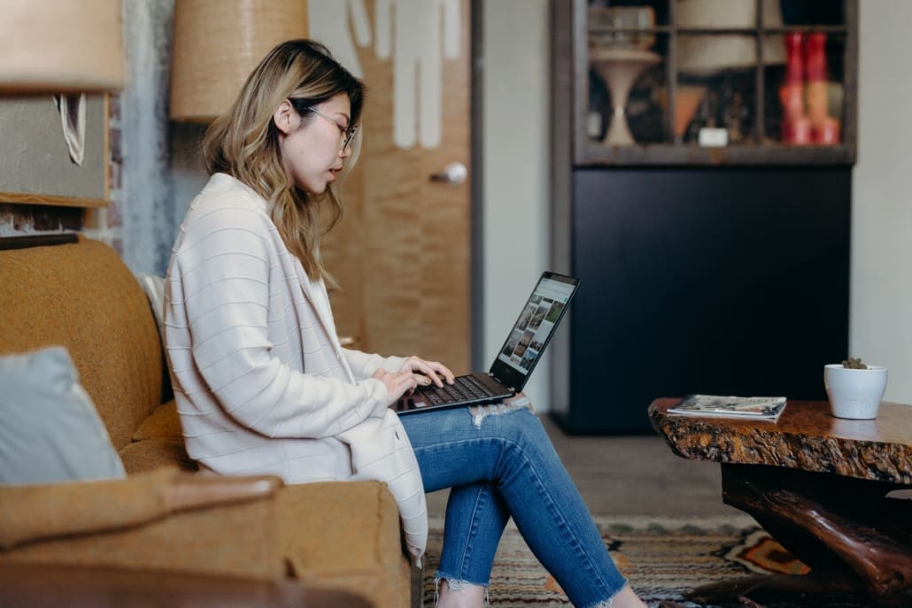 A business owner integrates her accounting software for her eCommerce site