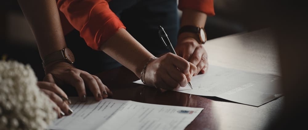 tracking business expenses on paper